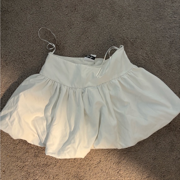 White Mini Bubble Skirt - Picture 4 of 4